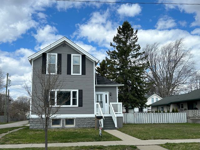 611 S  2nd Ave, Alpena, MI 49707