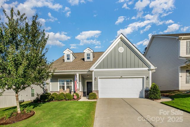 142 Canada Dr, Statesville, NC 28677