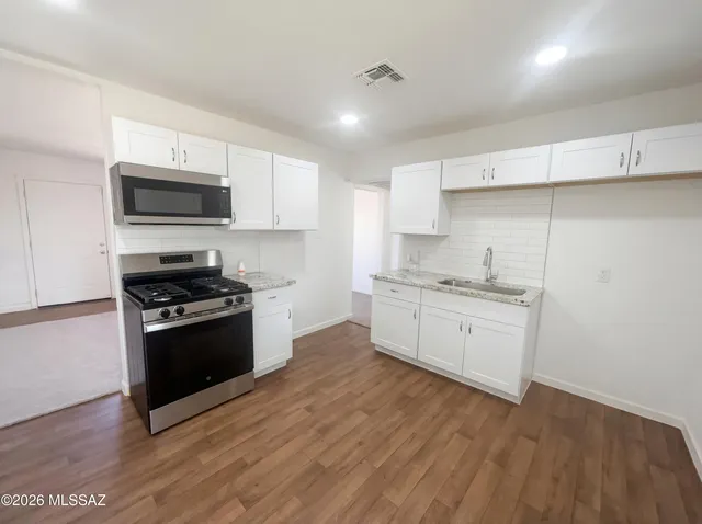 1942 E  Fayette Vis, Tucson, AZ 85713