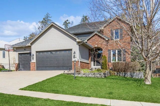 2225 Dempster Dr, Coralville, IA 52241