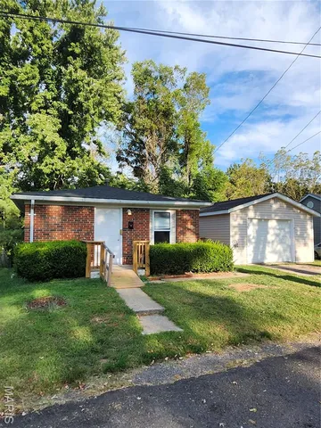 580 N  Guernsey St, Collinsville, IL 62234