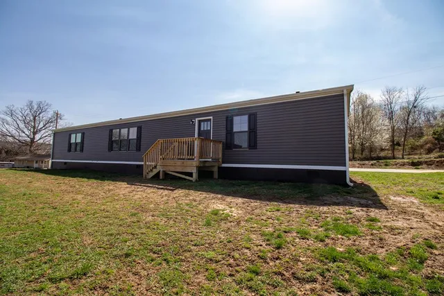 613 Rakestown Rd, Ivanhoe, VA 24350