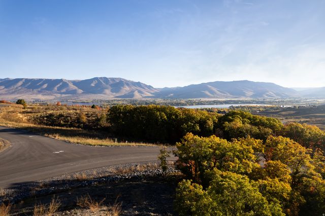 5977 Legacy Mountain Dr, Huntsville, UT 84317