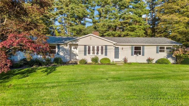 67 Woodhouse Ave, Northford, CT 06472