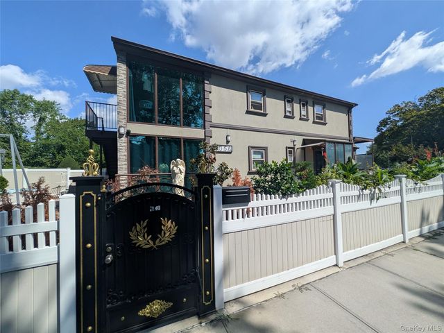 5056 Utopia Pkwy, Fresh Meadows, NY 11365
