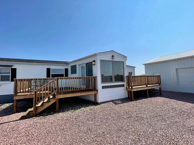 120 Bice St, Oacoma, SD 57365