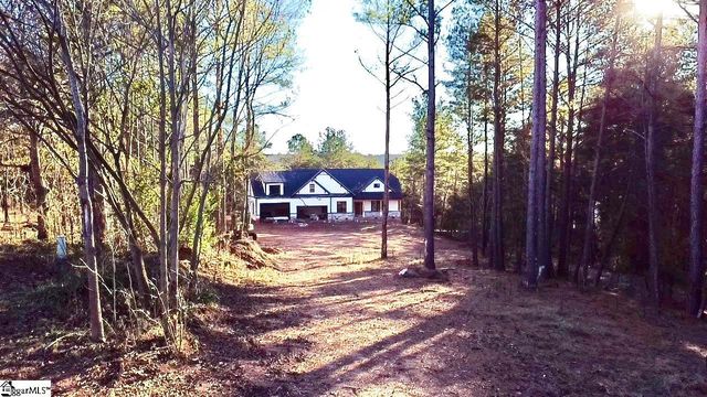 420 Sparkling Waters Ln, Chesnee, SC 29323