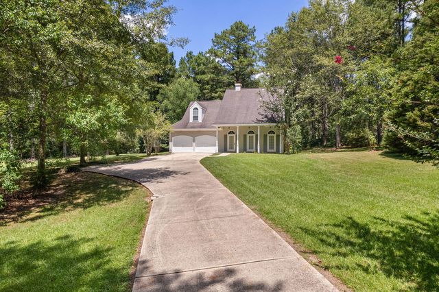 220 Center Ave, Sumrall, MS 39482