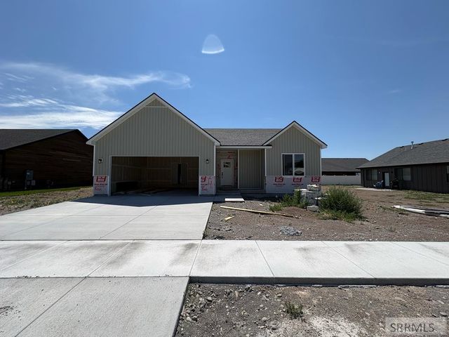 314 Poppy St, Sugar City, ID 83448