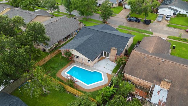 15507 Sierra Valle Dr, Houston, TX 77083