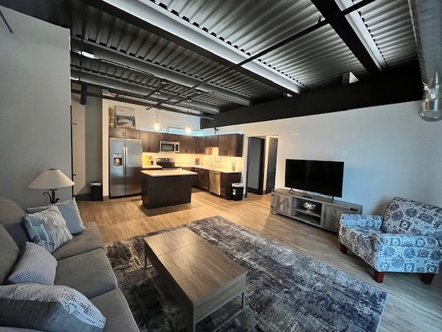 617 W  Kalamazoo Ave #202, Kalamazoo, MI 49007