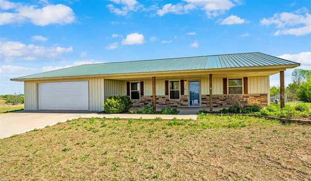 728 S  Carol St, Carnegie, OK 73015