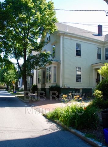 126 Emery St #1, Portland, ME 04102