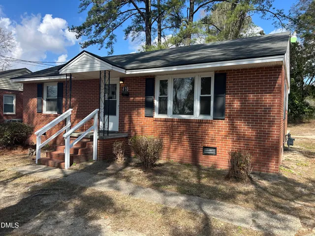 410 W  Godwin St, Dunn, NC 28334