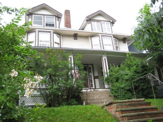 2255 Bellfield Ave, Cleveland Heights, OH 44106