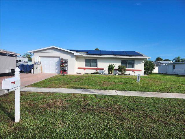 2441 Beacon Dr, Pt Charlotte, FL 33952