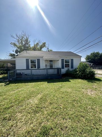 1115 15th St, Woodward, OK 73801