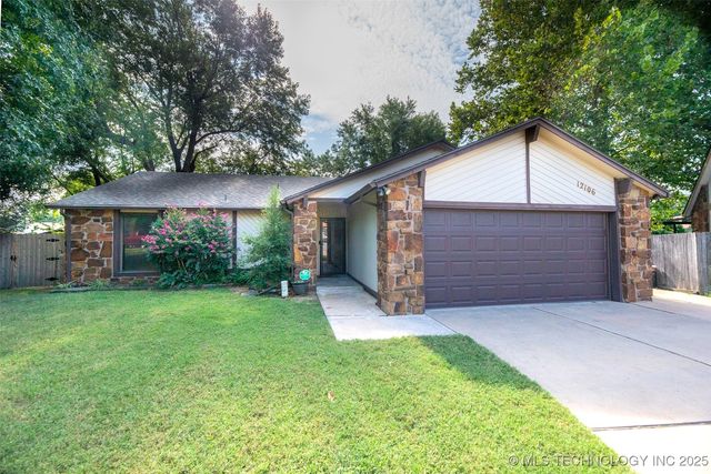 12106 E  89th St N, Owasso, OK 74055