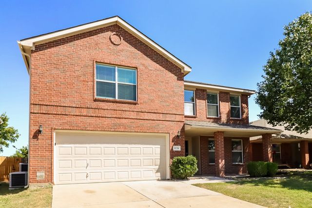 8536 Hawkview Dr, Fort Worth, TX 76179