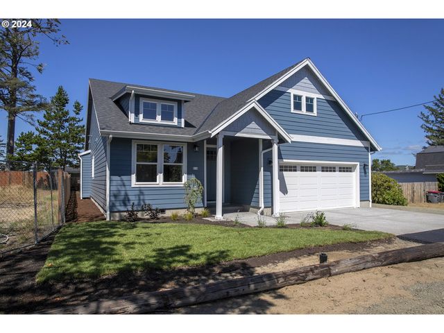 814 17th Ave, Seaside, OR 97138