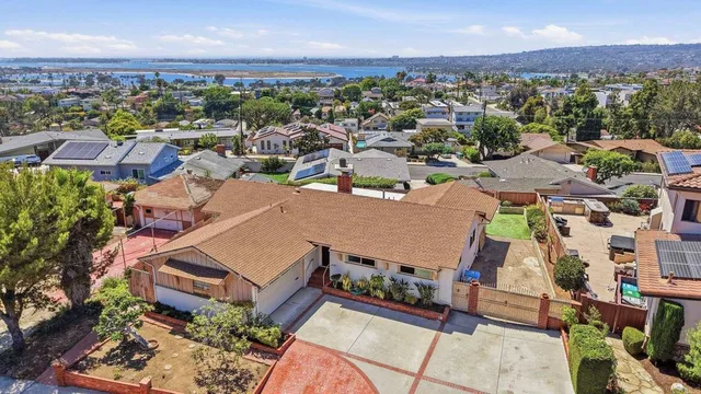 4826 Jellett St, San Diego, CA 92110
