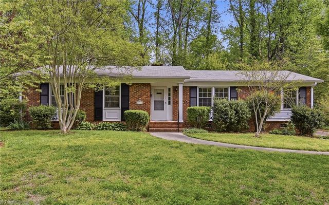 2514 Gracewood Dr, Greensboro, NC 27408