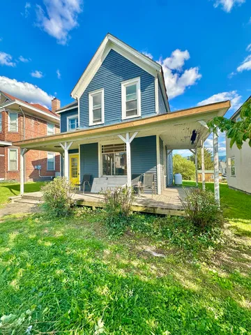 327 E  Hawthorne St, Covington, VA 24426