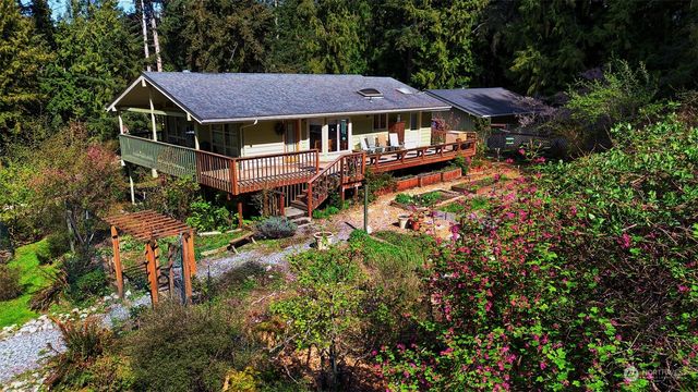 301 Perkins Lane, Lopez Island, WA 98261