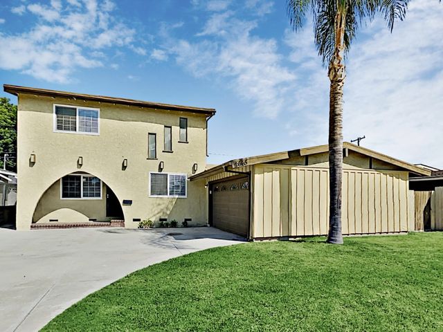 2665 W  Russell Ave, Anaheim, CA 92801