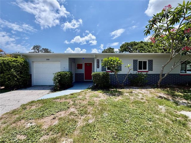 2008 59th St S, Gulfport, FL 33707