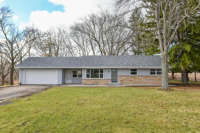 10905 West Oakwood ROAD, Franklin, WI 53132