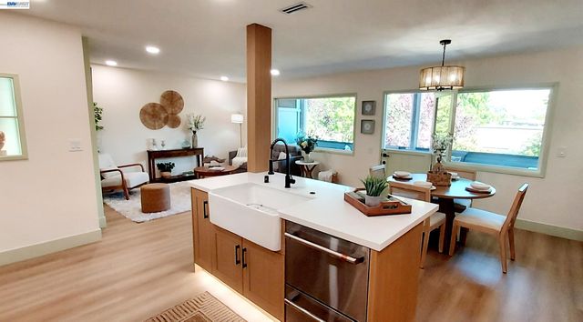 3033 Golden Rain Rd #4, Walnut Creek, CA 94595