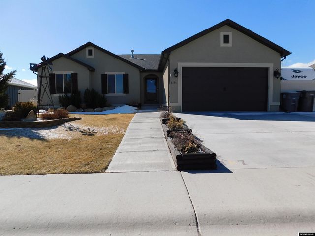 3324 Dover Ave, Rock Springs, WY 82901