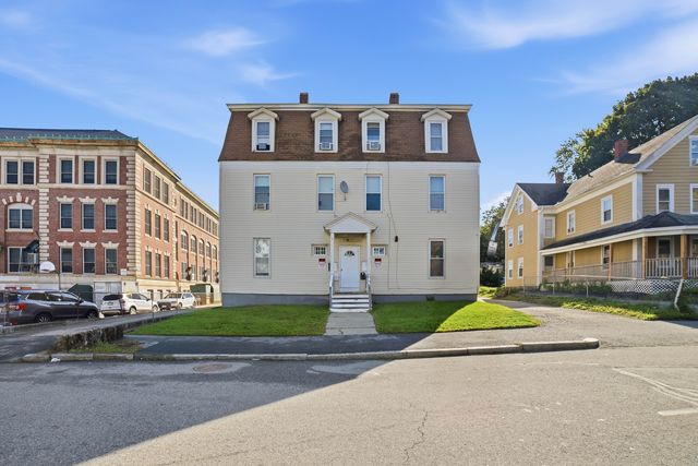 9 Freeland St #1R, Worcester, MA 01603
