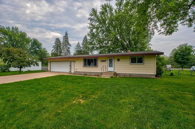 554 N  2nd St, New Richmond, WI 54017