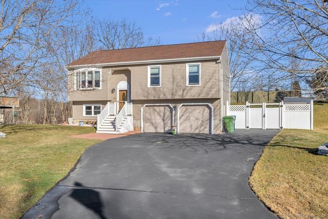 44 Brentwood Ln, Windsor, CT 06095