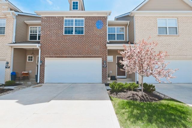 9749 Thorne Cliff Way #101, Fishers, IN 46037
