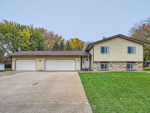 14319 Xenia St NW, Andover, MN 55304