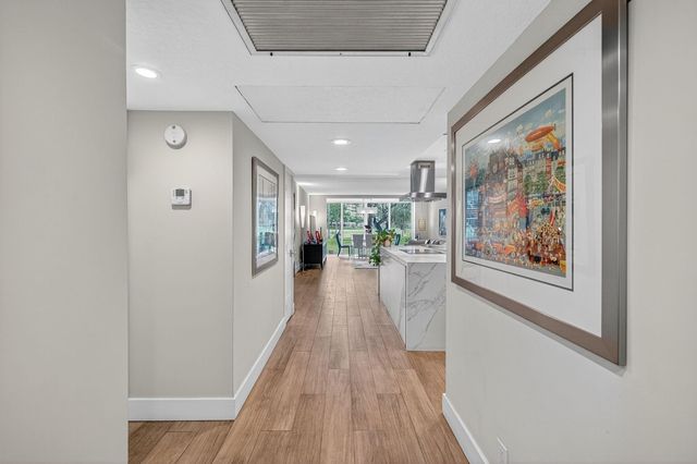 3900 Oaks Clubhouse Drive #112, Pompano Beach, FL 33069