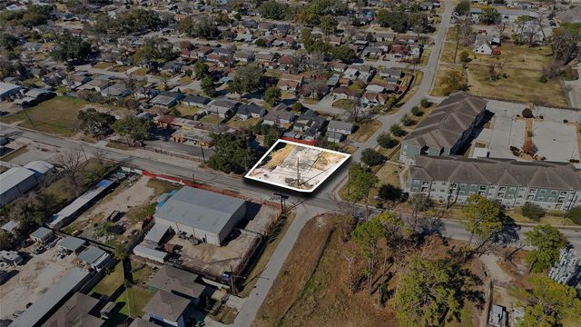 61 Berry Rd, Houston, TX 77022