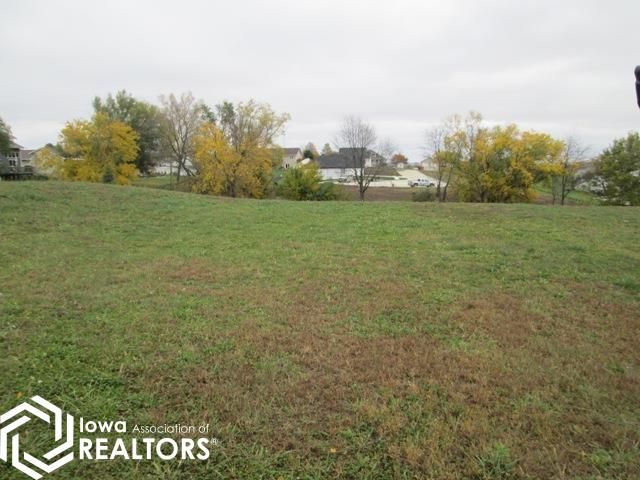 2004 Southern View Dr, Atlantic, IA 50022