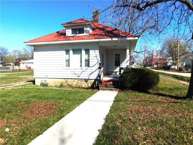 507 S  Olive St, Holden, MO 64040