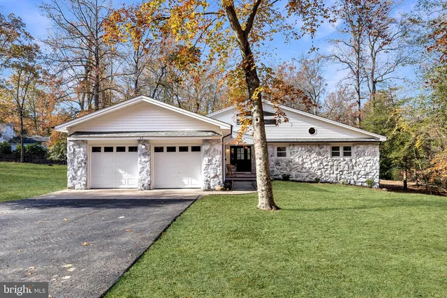 17 W  Delaware Trl, Medford, NJ 08055