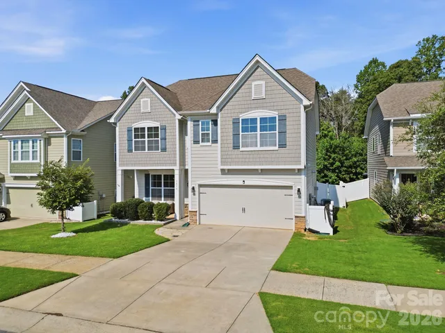 3830 Lake Breeze Dr, Sherrills Ford, NC 28673
