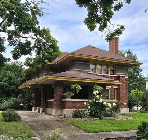 401 N  3rd St, Warsaw, IL 62379