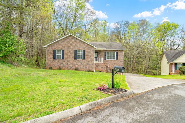 606 Liverpool Ln, Knoxville, TN 37920