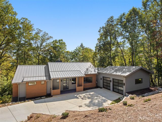 26 Hickory Top Ln, Asheville, NC 28805