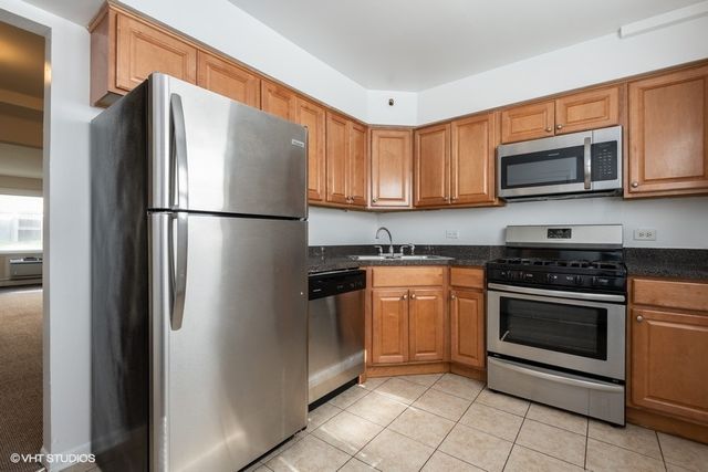 2003 W  Touhy Ave  #103, Chicago, IL 60645