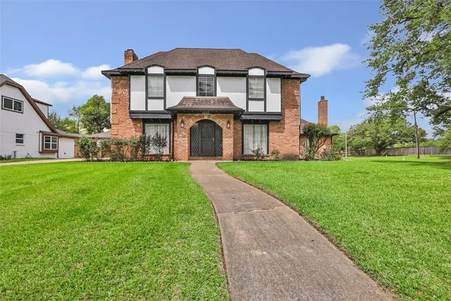 3602 Ridgeview Drive, Missouri City, TX 77459