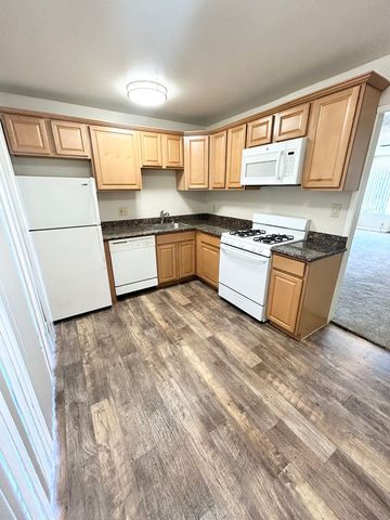 6330 Havenside Dr #7, Sacramento, CA 95831